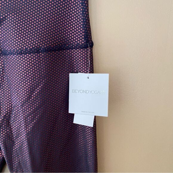 NWT Beyond Yoga spot on leggings work out athleisure dot print metallic sheen M - Picture 14 of 14